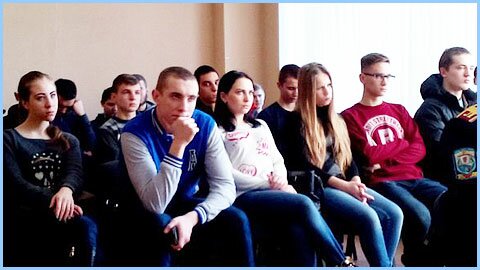 КРУГЛИЙ СТІЛ